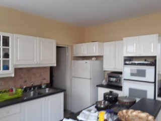 30 Waterloo Avenue, Kingston / St. Andrew, Jamaica - Apartment for Lease/rental